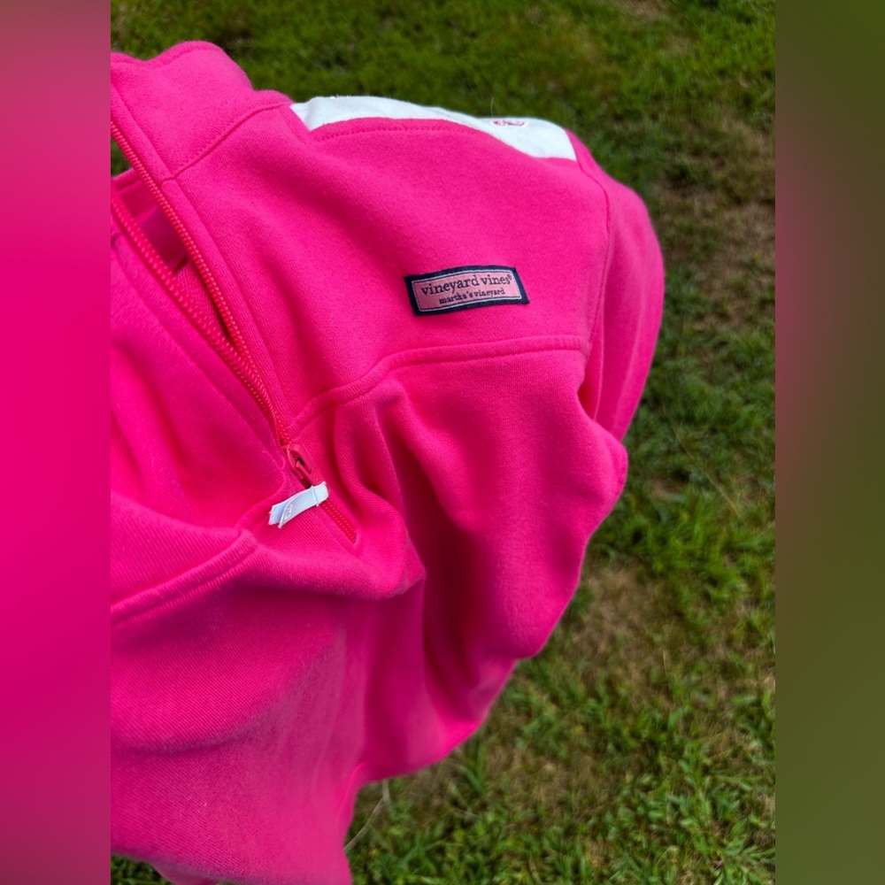 Gently Used Vineyard Vines Women’s Pullover in Pink size XL